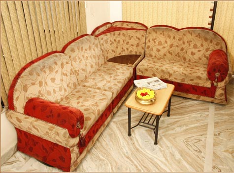 Room In Prakash Residency